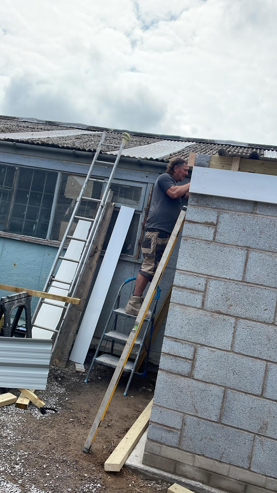 Lean-to structure construction Abergele handyman